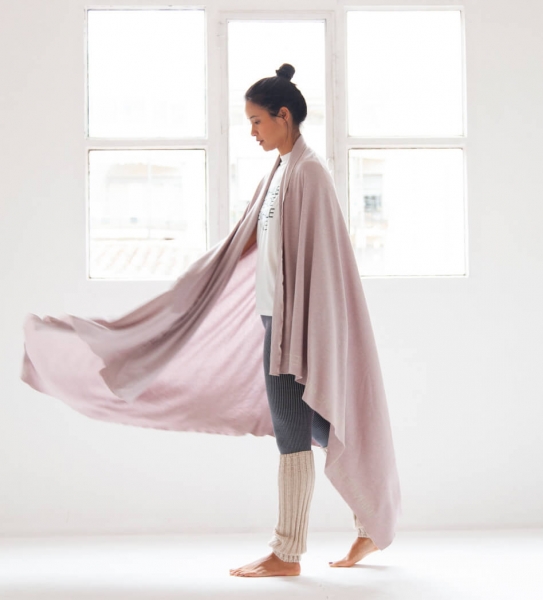 El material de yoga que necesitas para practicar en casa Xuan Lan Yoga